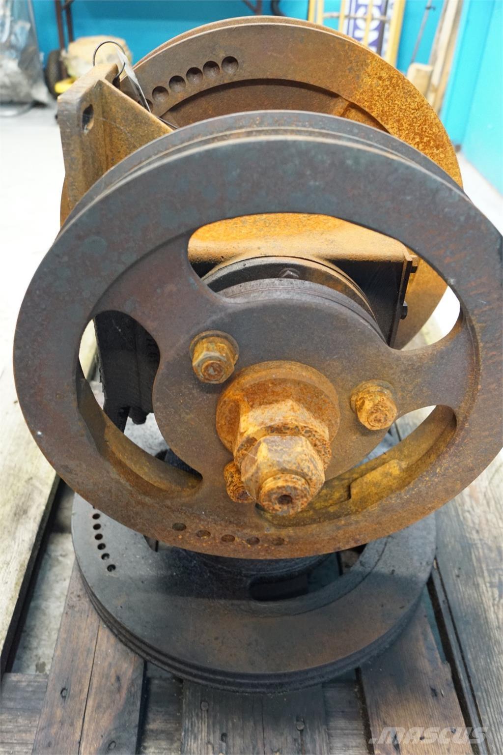 CASE 1680 Предаване