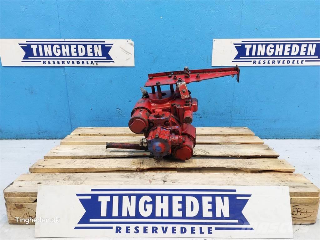 CASE 1680 Хидравлични