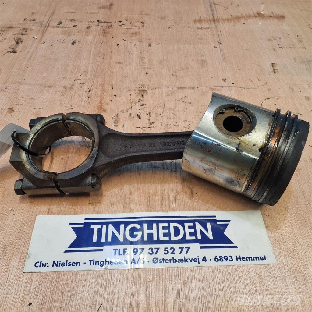 CASE 2188 Двигатели