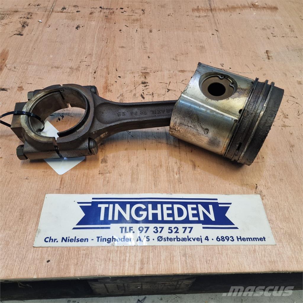 CASE 2188 Двигатели