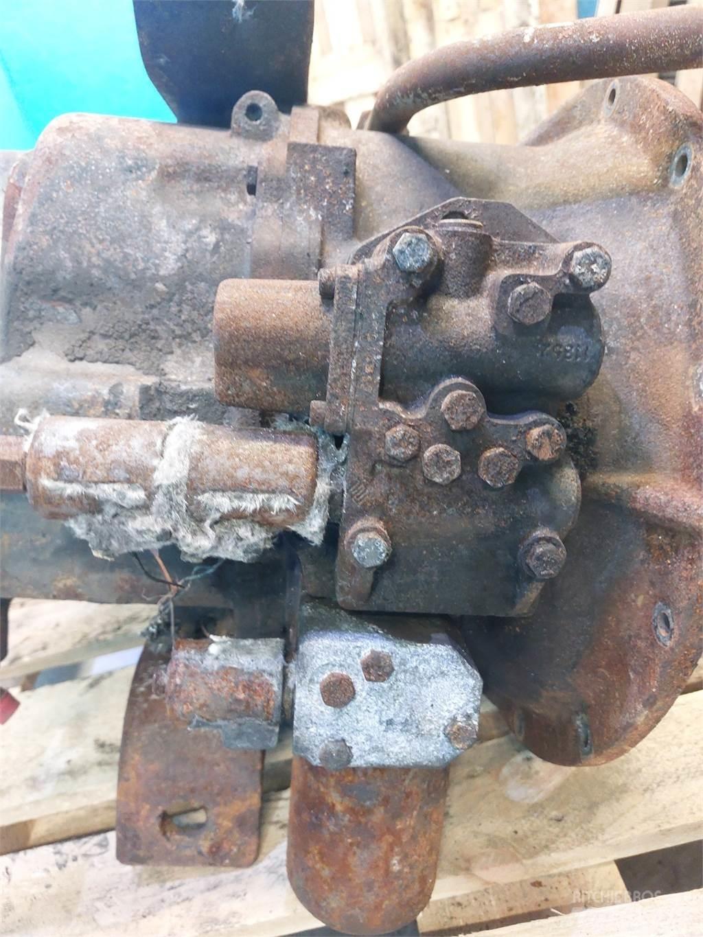 CASE 580 SLE Предаване