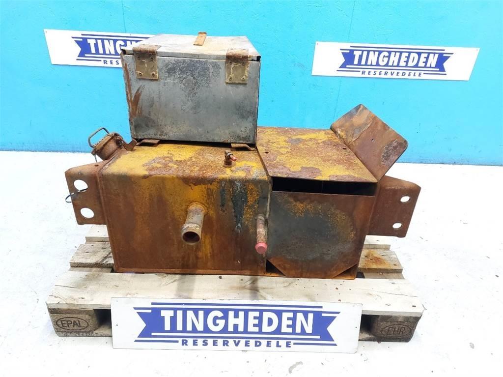CASE 580 SLE Пресяващи кофи
