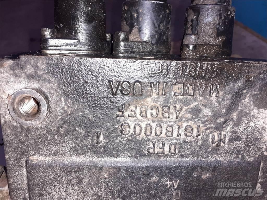 CASE 595 Хидравлични