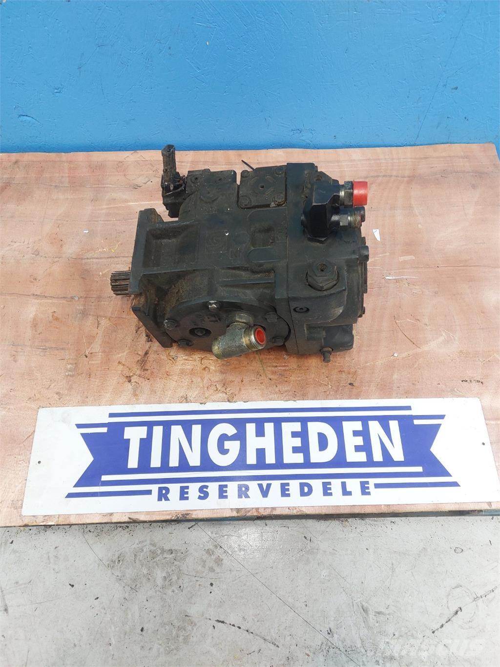 CASE 7010 Хидравлични