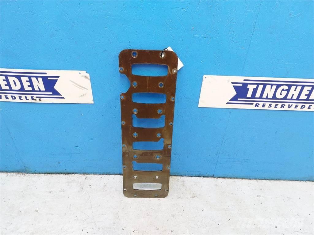 CASE 7010 Двигатели