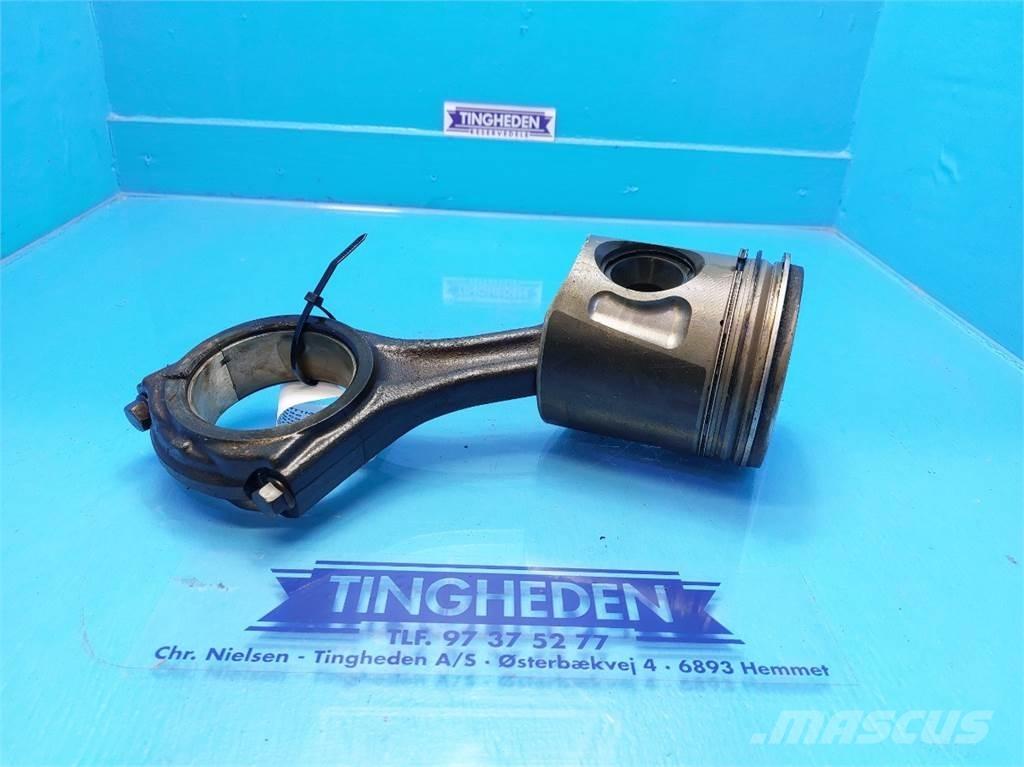 CASE 7010 Двигатели