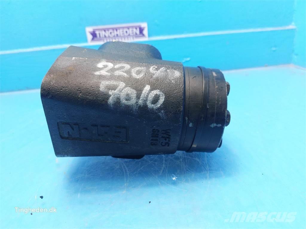 CASE 7010 Хидравлични