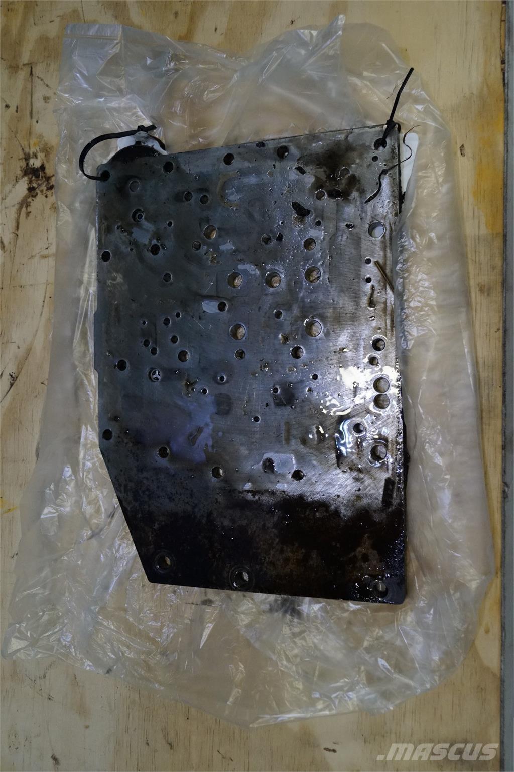 CASE 7130 Предаване