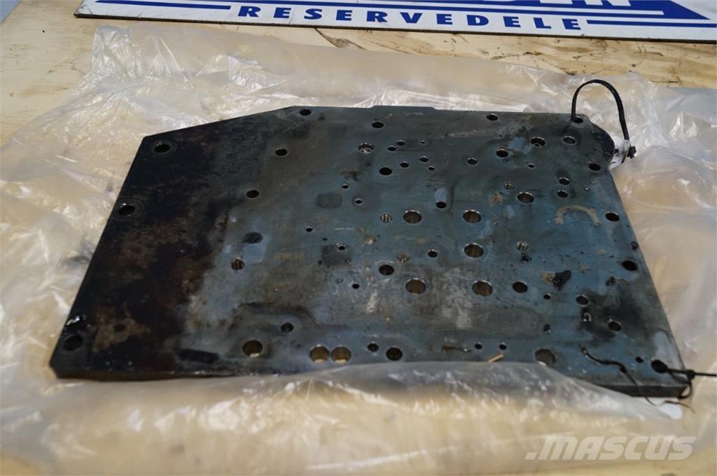 CASE 7130 Предаване