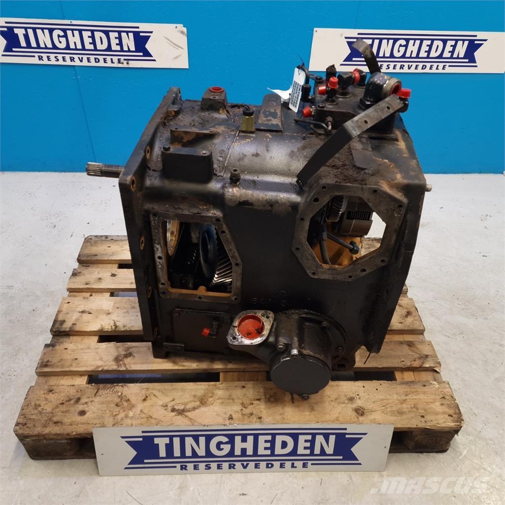 CASE 7130 Предаване