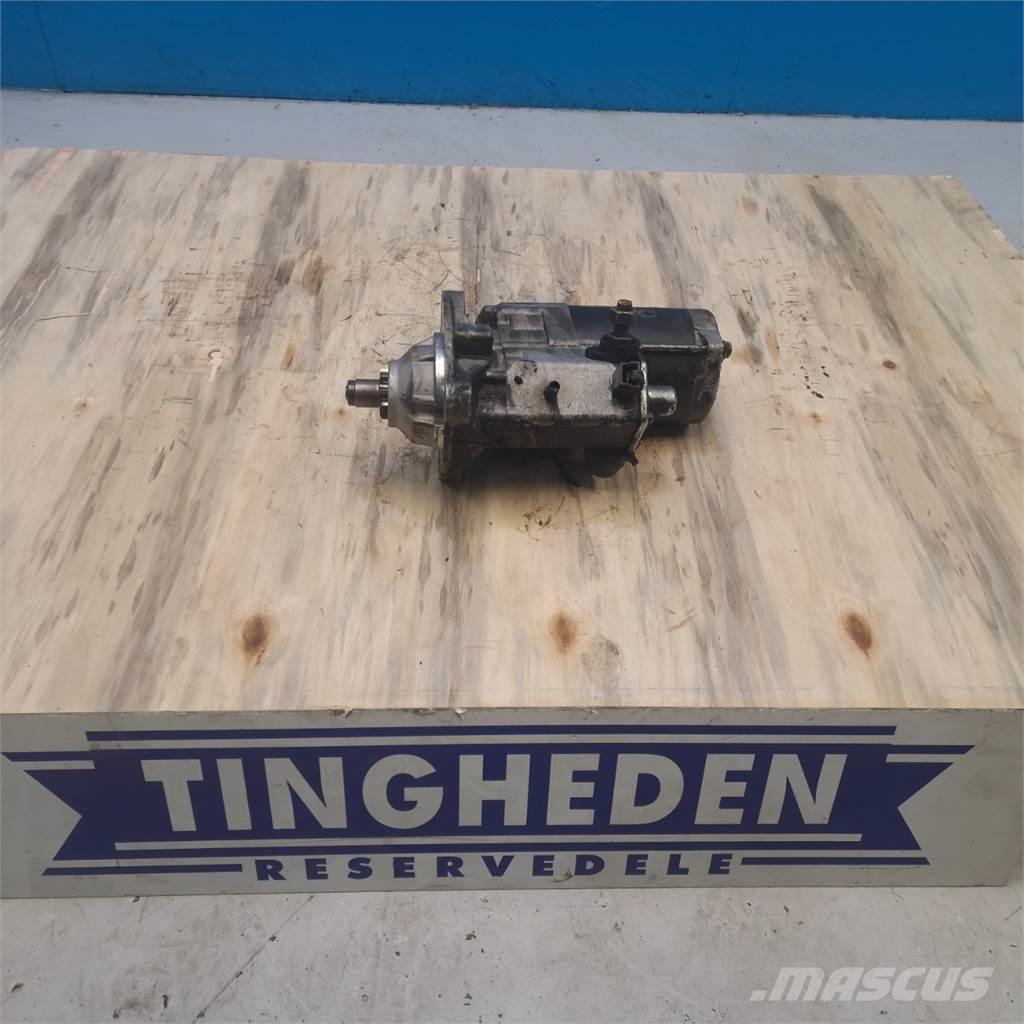 CASE 7130 Електроники