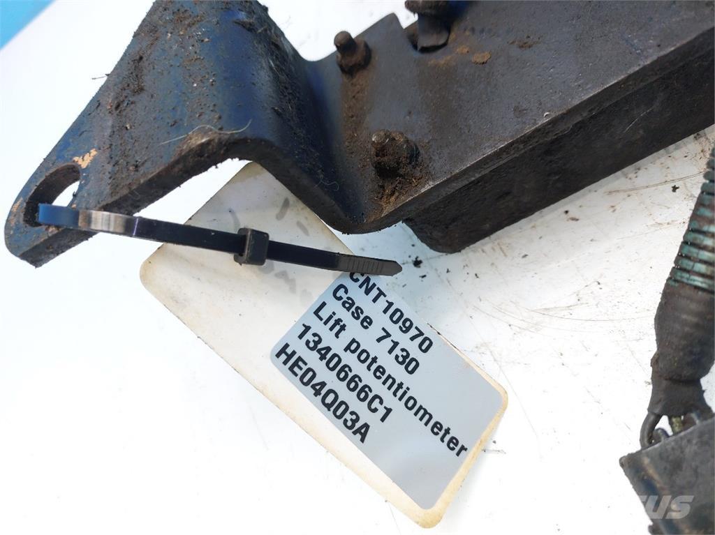 CASE 7130 Електроники