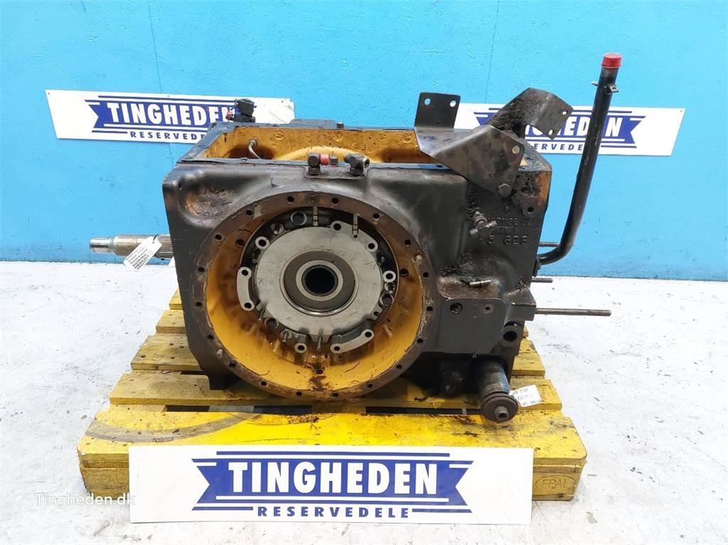 CASE 7130 Предаване