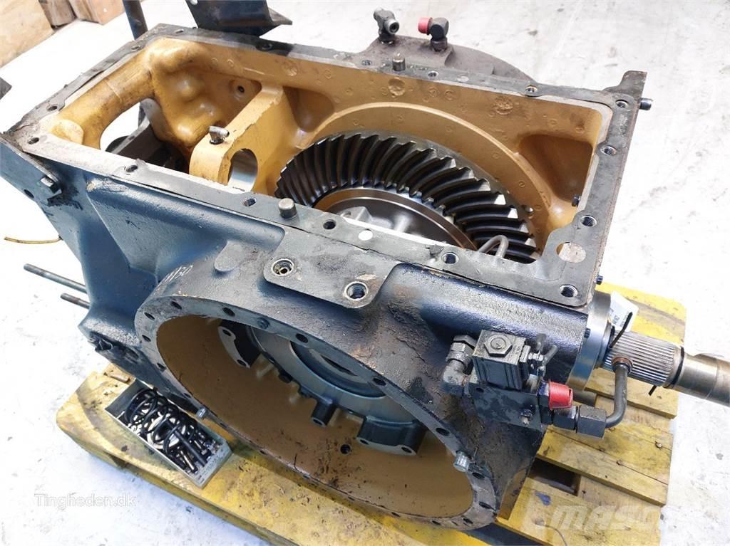 CASE 7130 Предаване