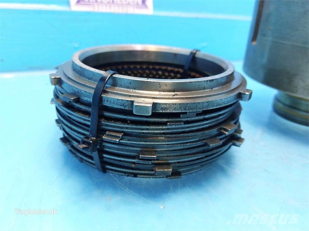 CASE 7130 Предаване