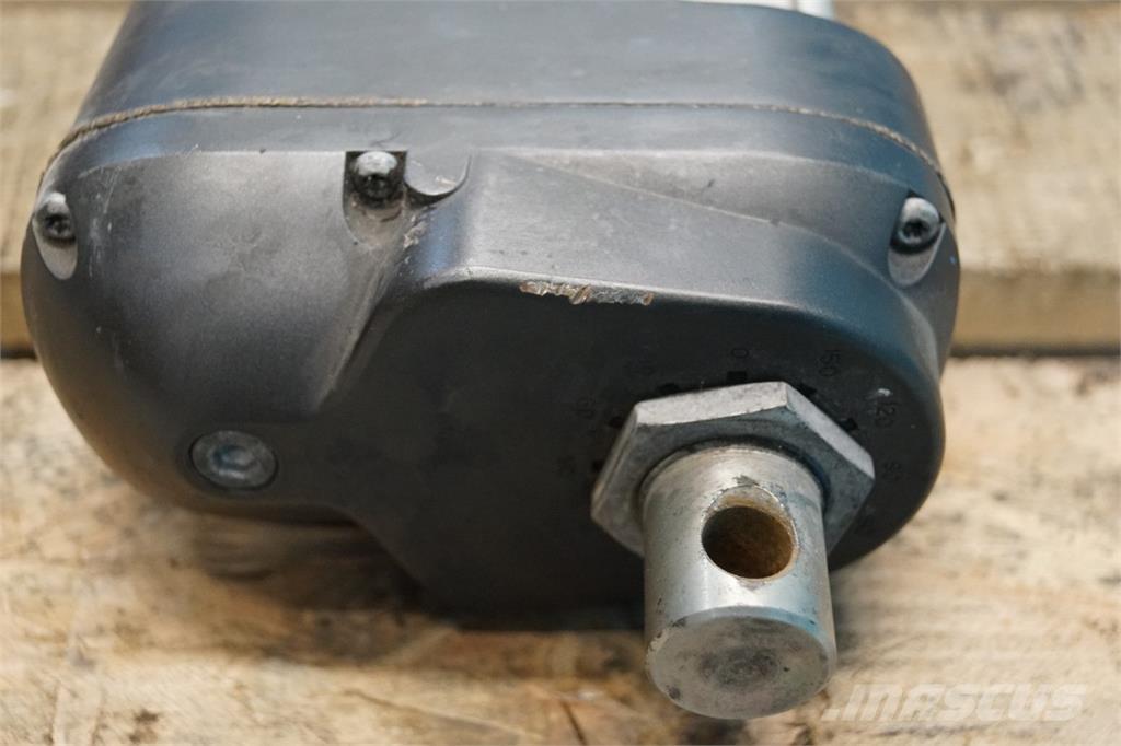 CASE 7240 Електроники