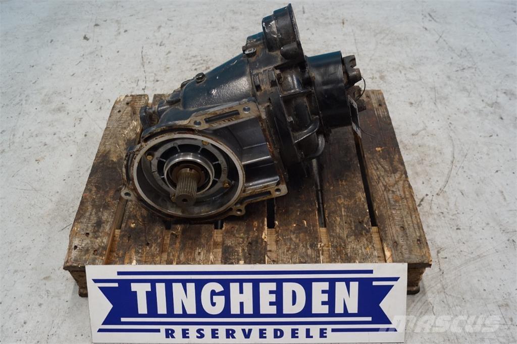 CASE 8010 Предаване