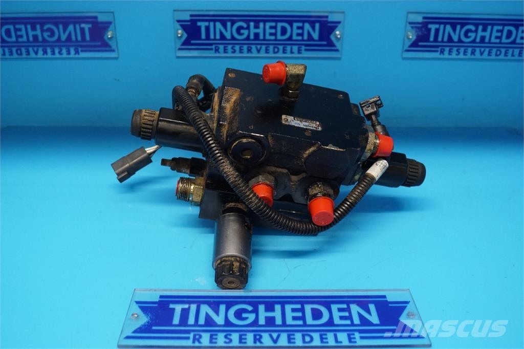 CASE 8010 Хидравлични