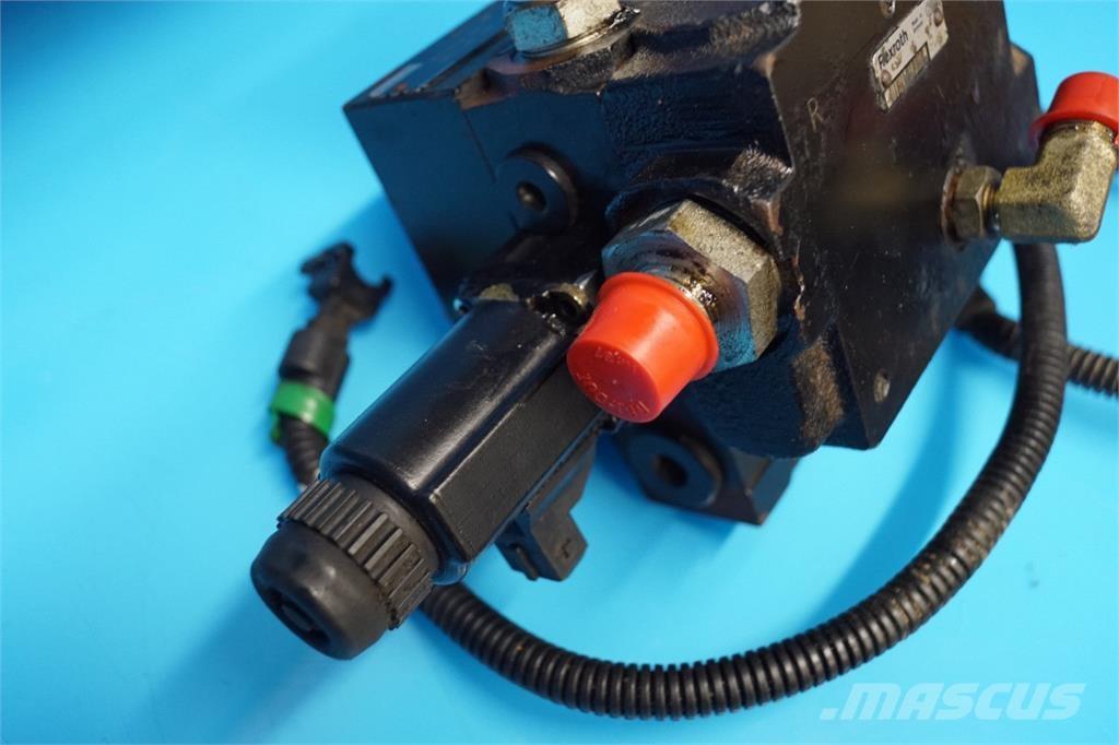 CASE 8010 Хидравлични