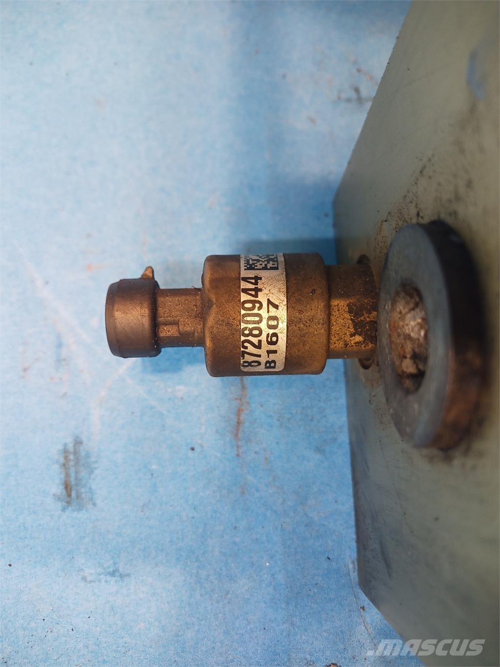 CASE 8010 Хидравлични