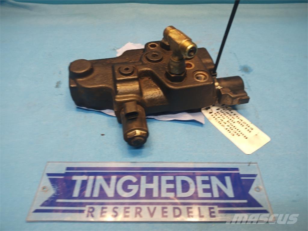 CASE 8010 Хидравлични