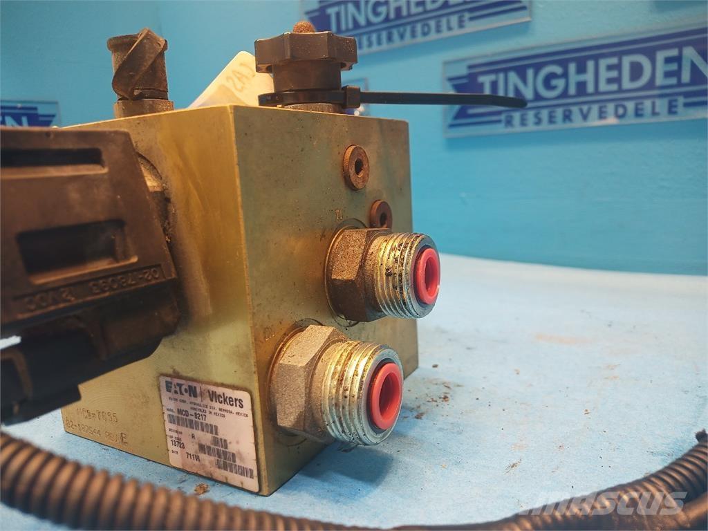 CASE 8010 Хидравлични