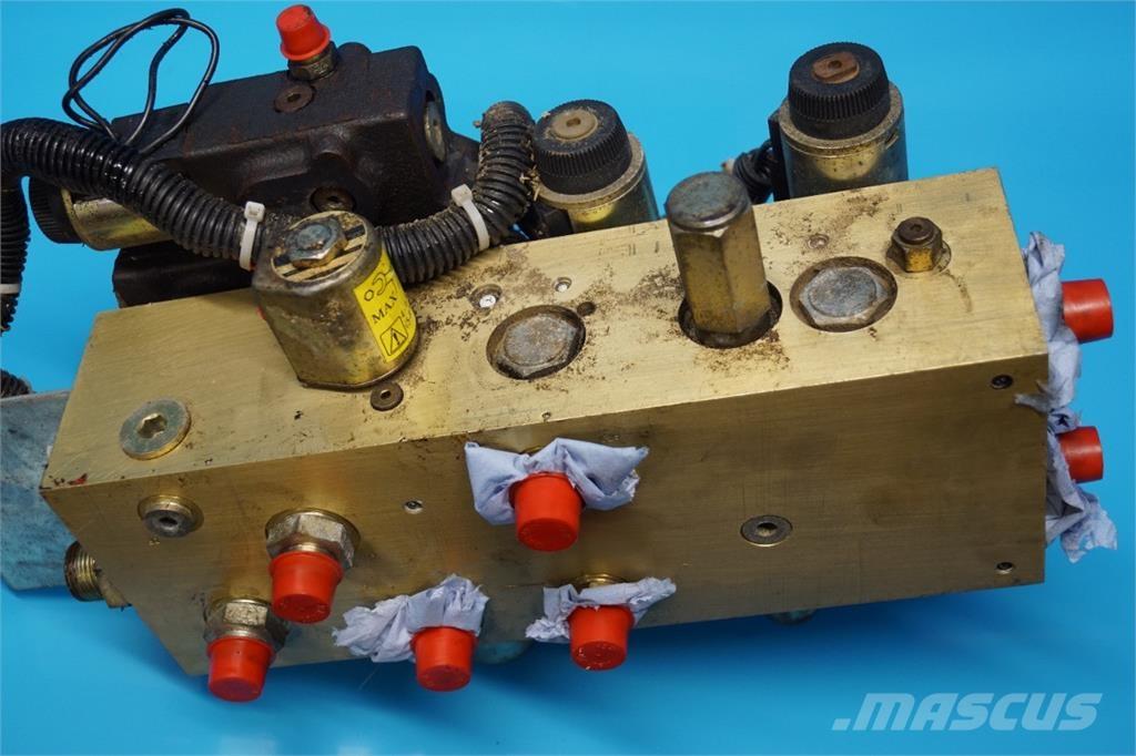 CASE 8010 Хидравлични