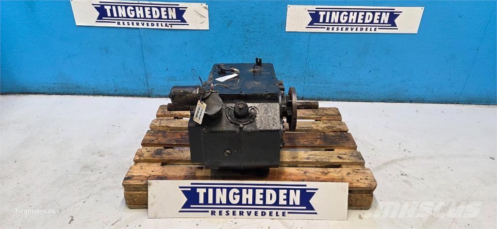 CASE 8010 Предаване