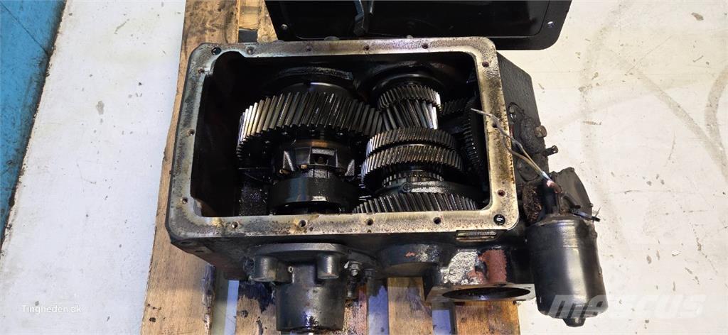 CASE 8010 Предаване