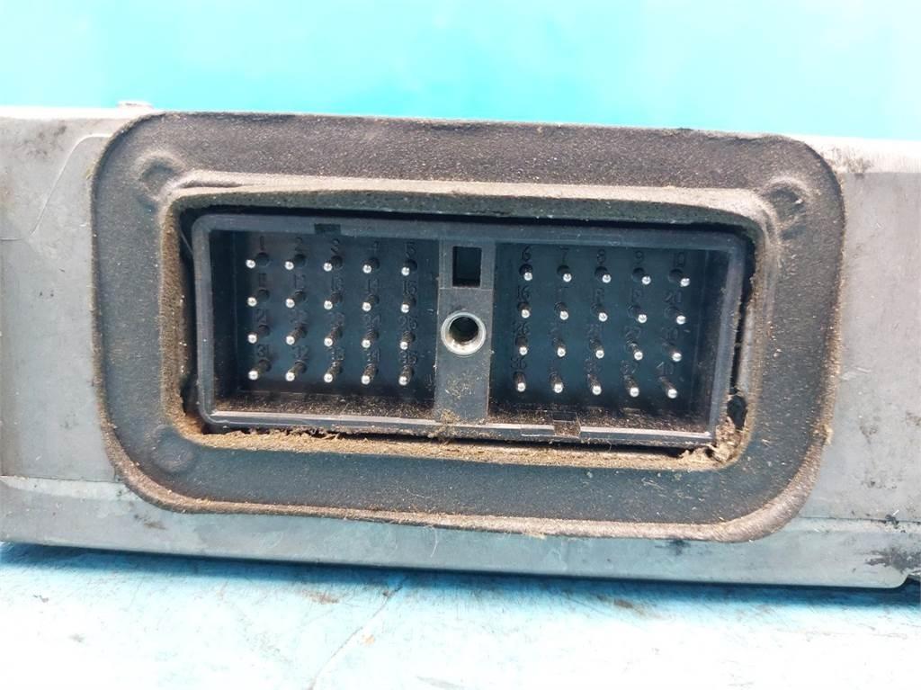 CASE 8010 AF Електроники