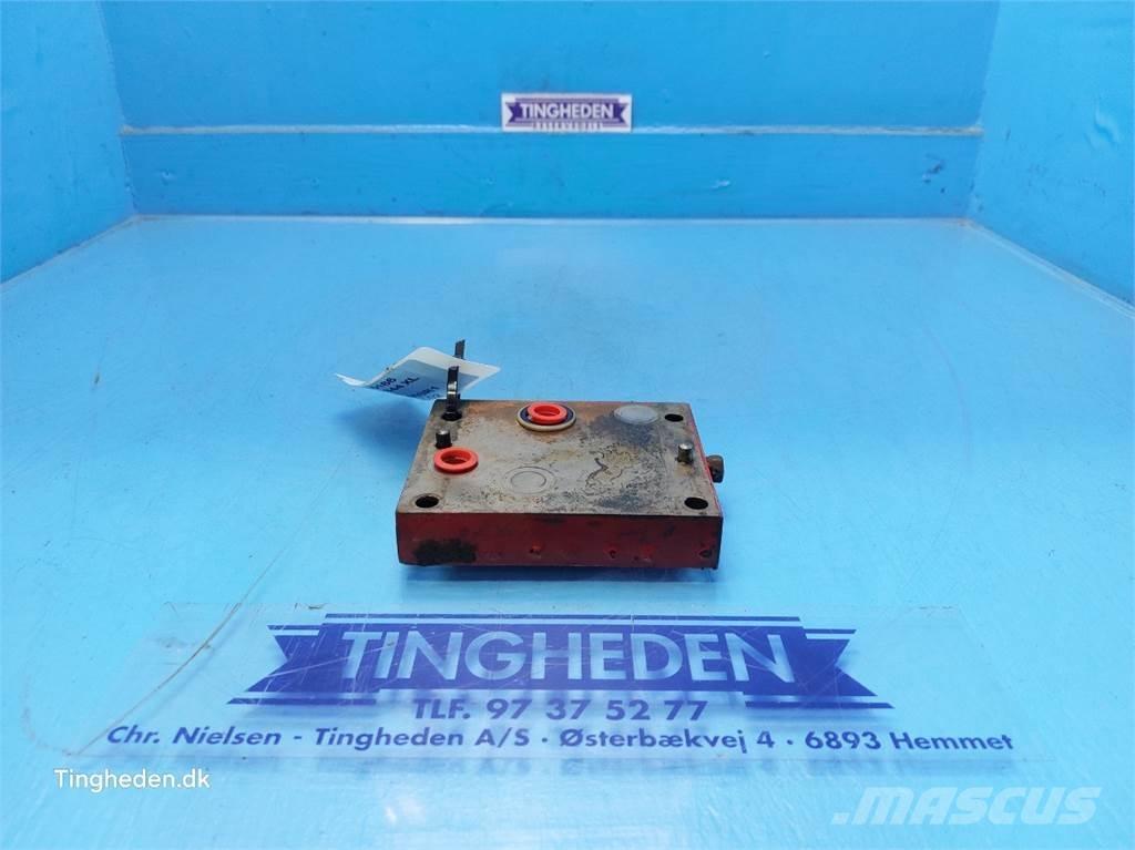 CASE 844XL Хидравлични