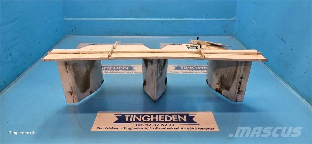 CASE 844XL Кабина