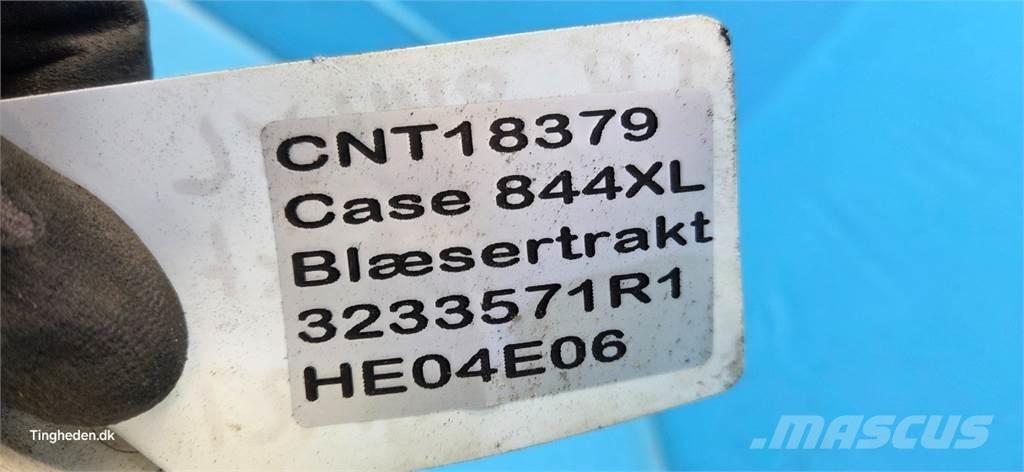 CASE 844XL Кабина