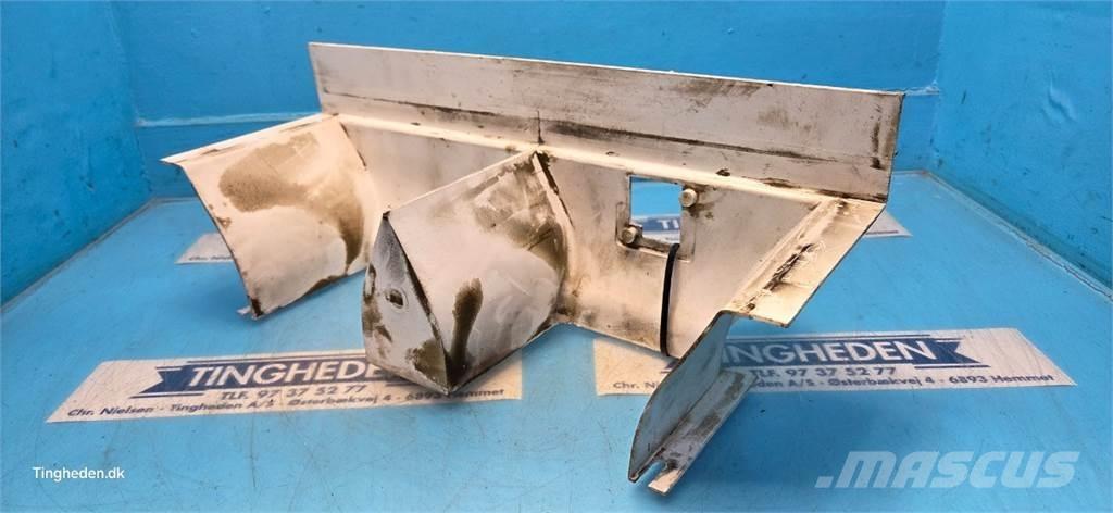 CASE 844XL Кабина