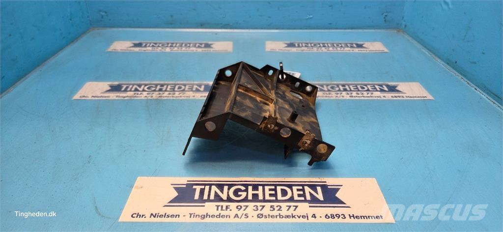 CASE 844XL Кабина