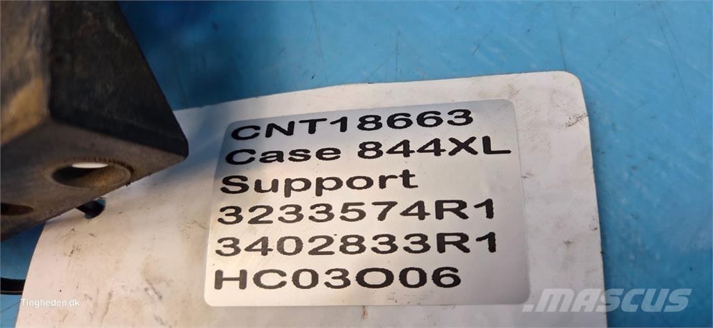 CASE 844XL Кабина