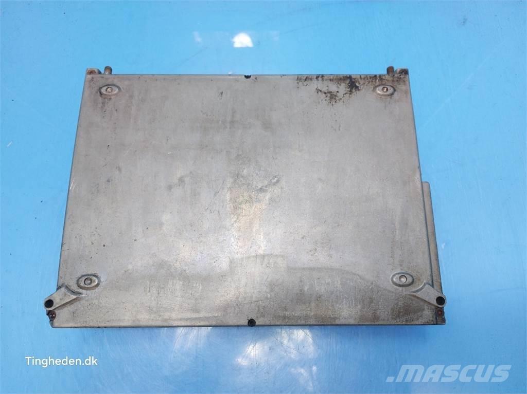 CASE 9120 Електроники