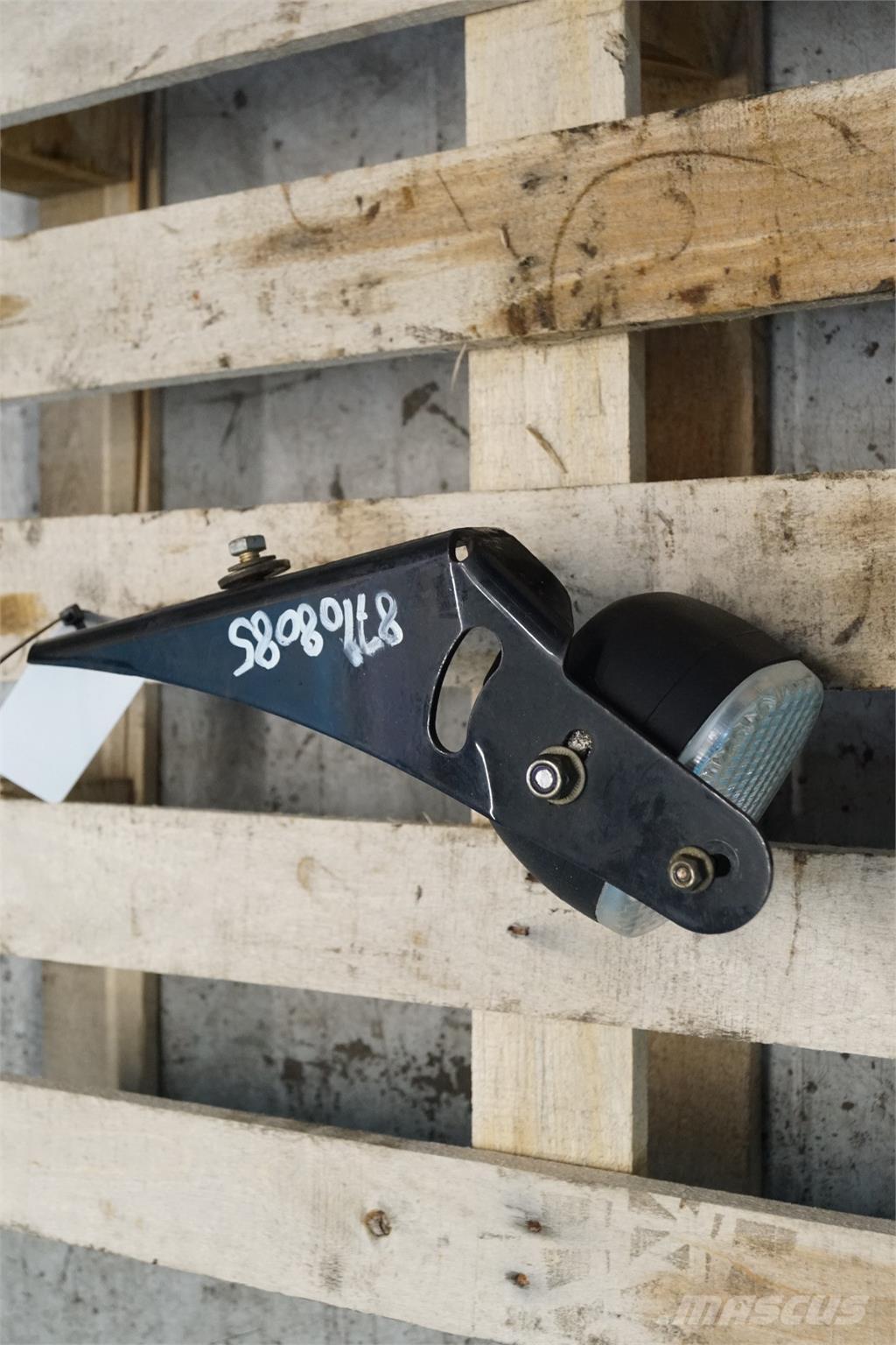 CASE 9230 Електроники