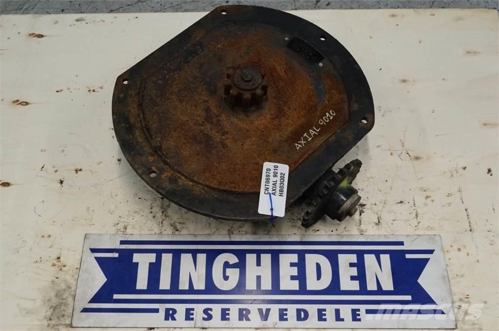 CASE Axial 9010 Предаване