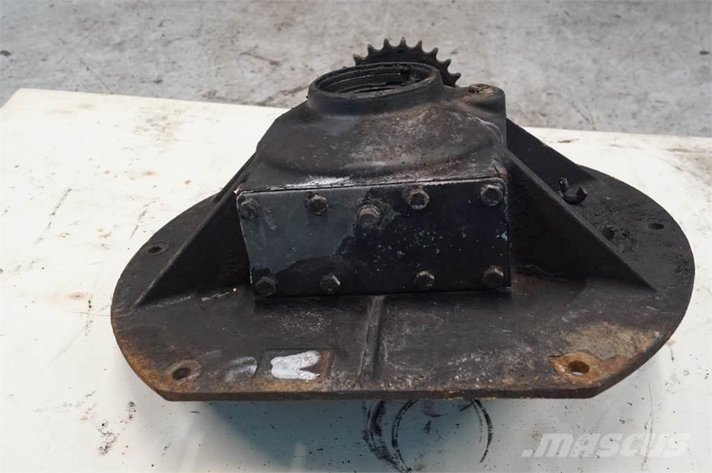 CASE Axial 9010 Предаване