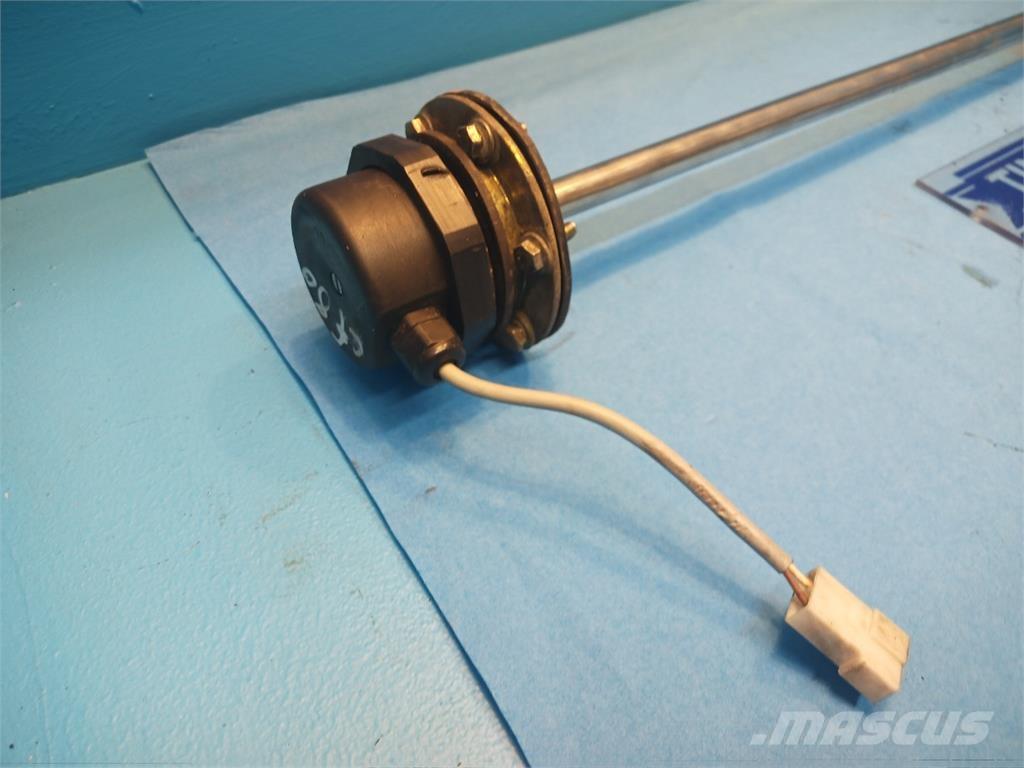 CASE CF80 Електроники