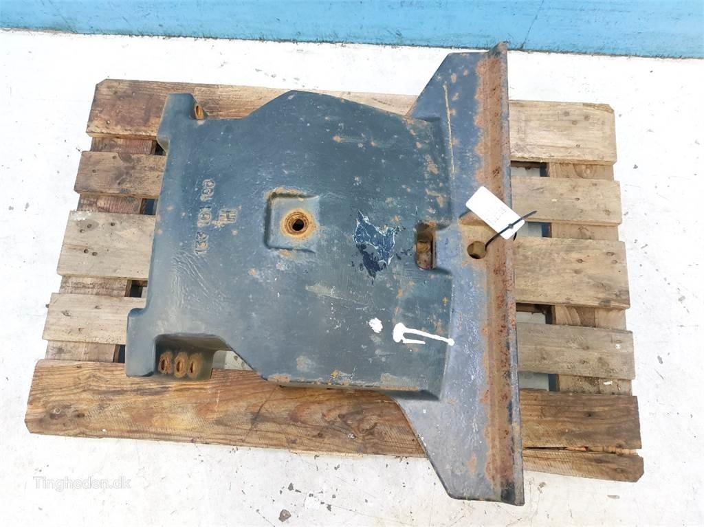 CASE CVX 120 Предни тежести
