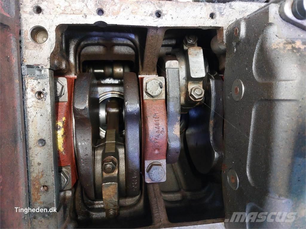 CASE D268 Двигатели