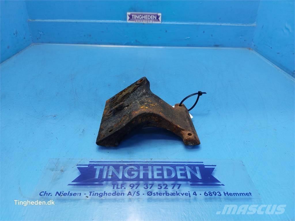 CASE Farmall 95A Двигатели