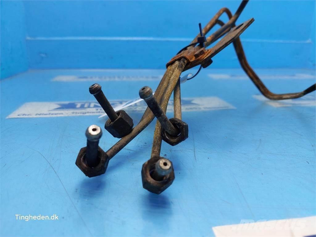 CASE Farmall 95A Двигатели