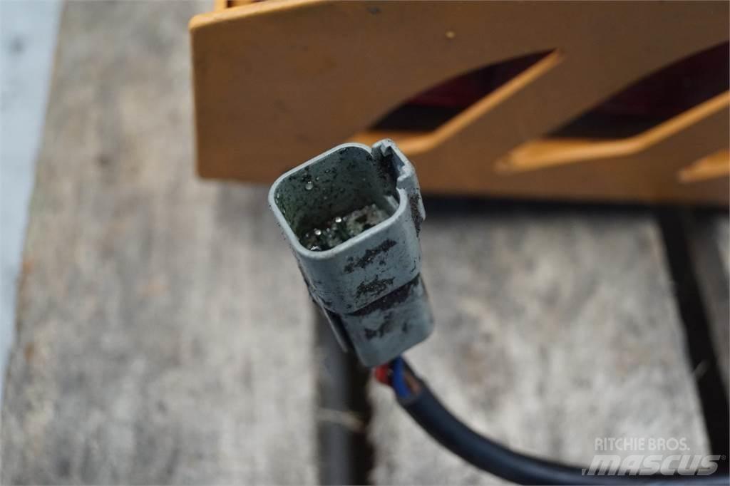 Case IH 621D Пресяващи кофи
