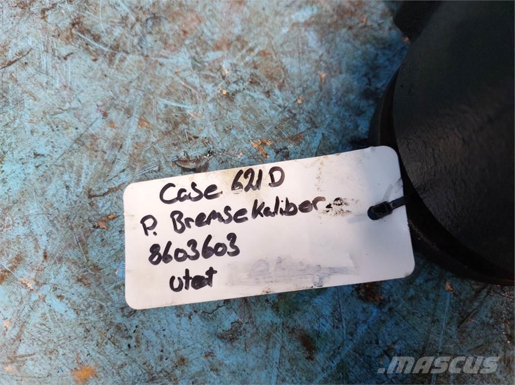 Case IH 621D Предаване