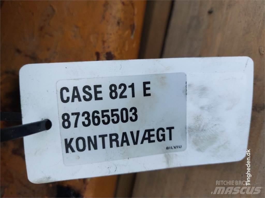 Case IH 821E Пресяващи кофи
