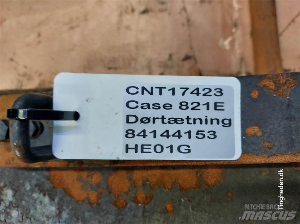Case IH 821E Кабина