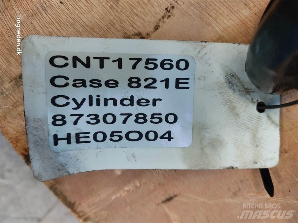 Case IH 821E Хидравлични
